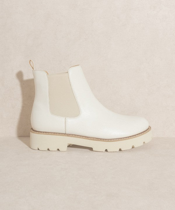 Oasis Society Gianna - Chunky Sole Chelsea Boot - Bold Rose Boutique